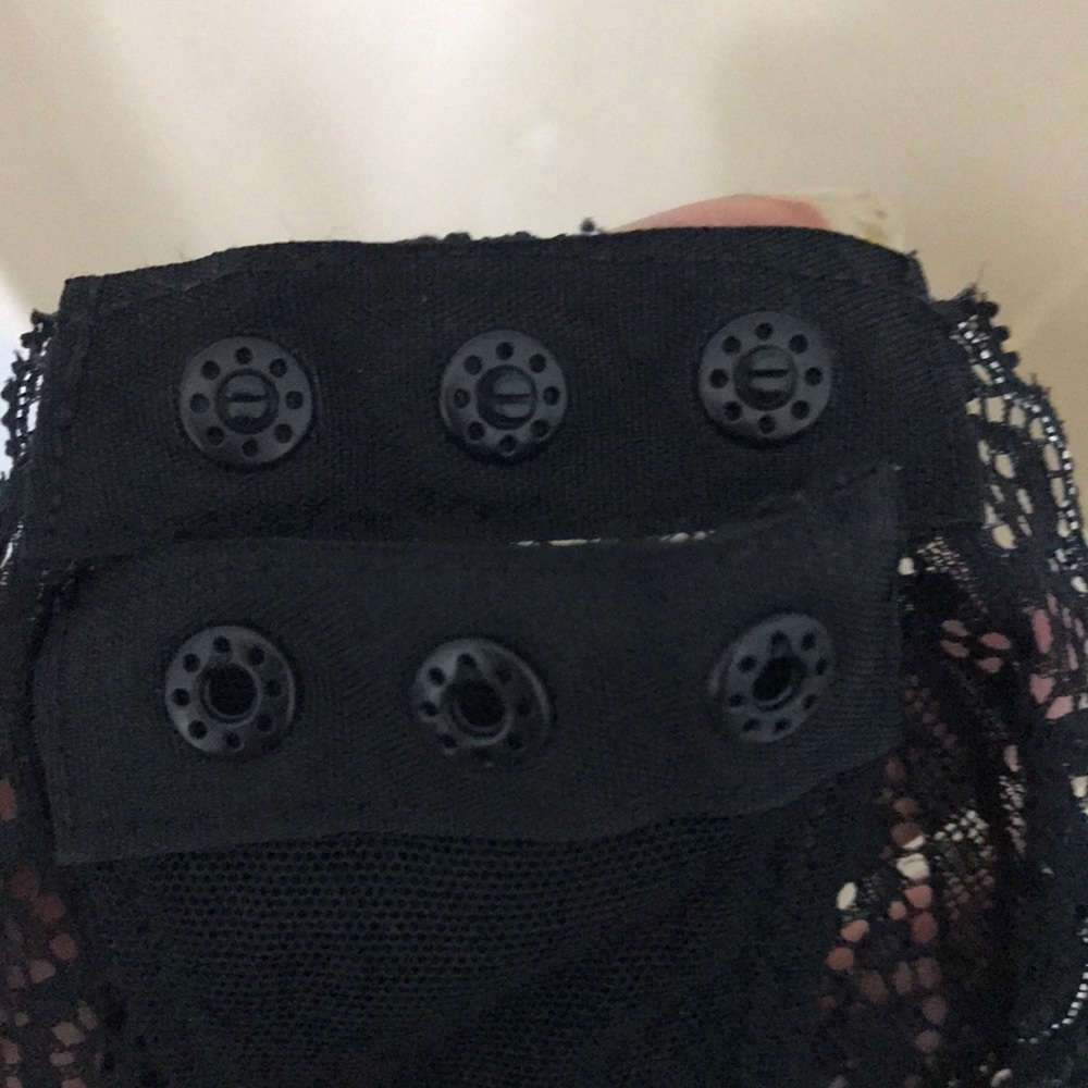Forever 21 Lace bodysuit - Picture 4 of 7